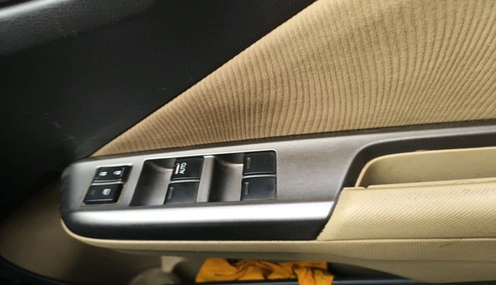 2015 Honda City 1.5L I-DTEC V, Diesel, Manual, 84,961 km, interior