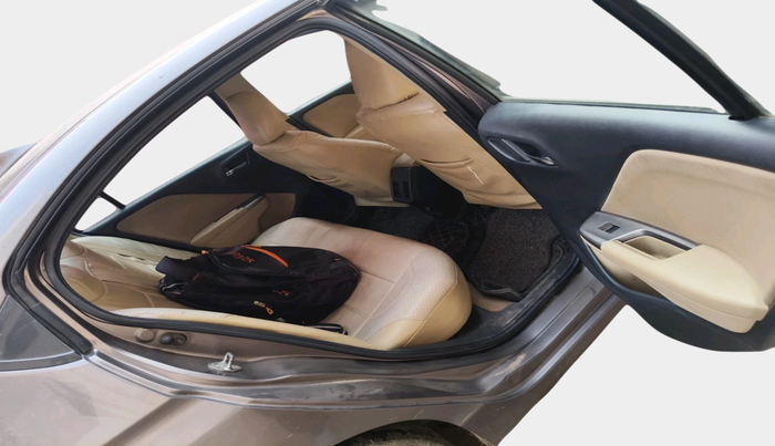 2015 Honda City 1.5L I-DTEC V, Diesel, Manual, 84,961 km, interior