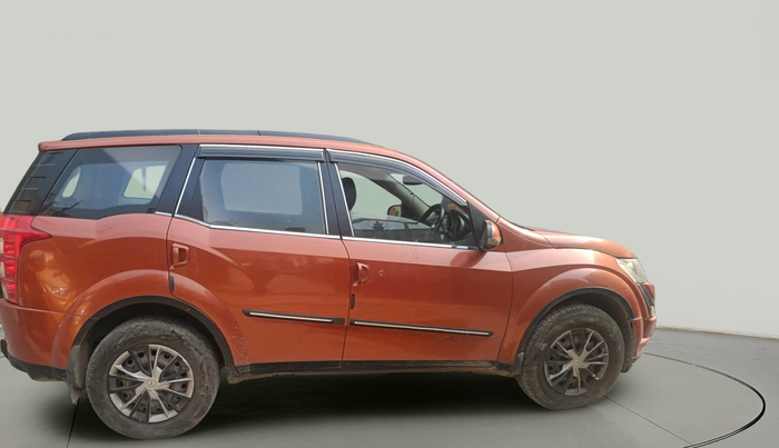 2015 Mahindra XUV500 W4, Diesel, Manual, 1,36,431 km, exterior