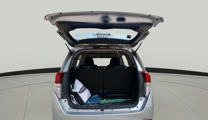 2017 Toyota Innova Crysta 2.8 GX AT 7 STR, Diesel, Automatic, 1,09,744 km, exterior