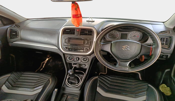 2021 Maruti Vitara Brezza LXI, Petrol, Manual, 29,788 km, interior
