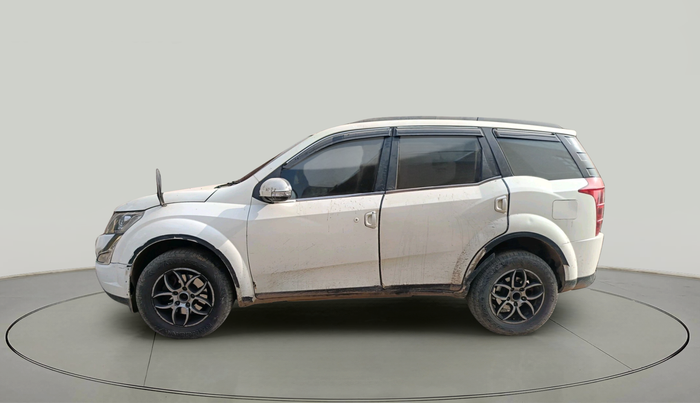 2016 Mahindra XUV500 W10, Diesel, Manual, 1,47,207 km, exterior