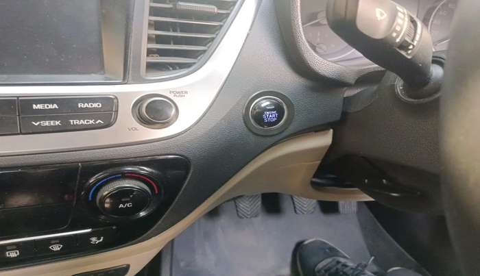 2017 Hyundai Verna 1.6 SX (O) CRDI MT, Diesel, Manual, 1,17,348 km, interior