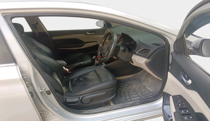 2017 Hyundai Verna 1.6 SX (O) CRDI MT, Diesel, Manual, 1,17,348 km, interior