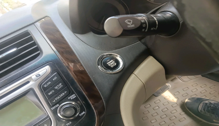 2014 Hyundai Verna FLUIDIC 1.6 CRDI SX AT, Diesel, Automatic, 1,56,094 km, interior