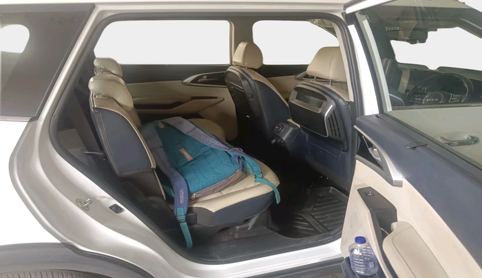 2022 KIA CARENS LUXURY 1.5 DIESEL 7 STR, Diesel, Manual, 1,04,000 km, interior