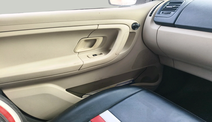 2012 Skoda Fabia ACTIVE 1.2 TDI, Diesel, Manual, 1,32,489 km, interior