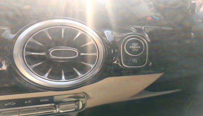 2022 Mercedes Benz GLA Class 200, Petrol, Automatic, 46,608 km, interior