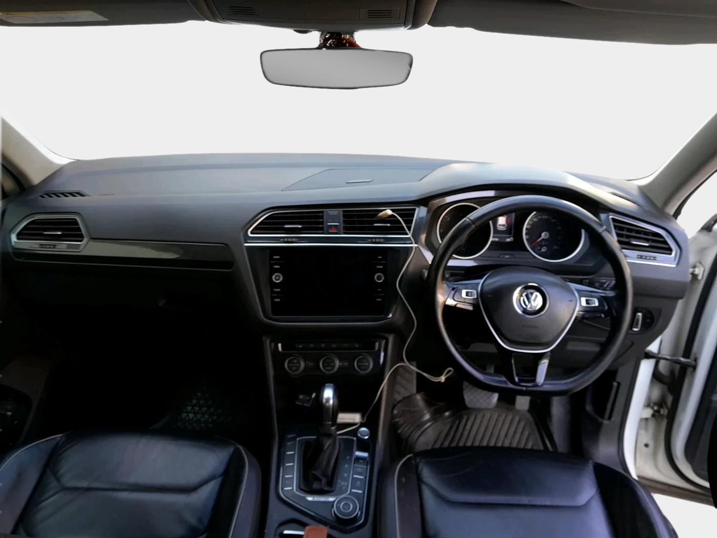 2017 Volkswagen TIGUAN HIGHLINE TDI AT, Diesel, Automatic, 1,44,756 km, interior