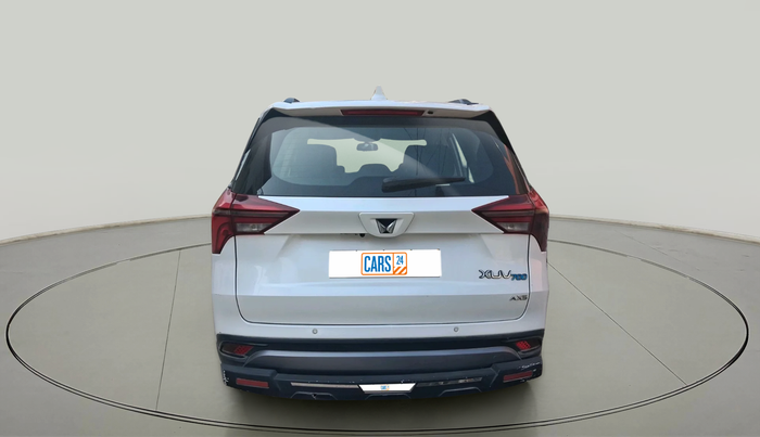 2022 Mahindra XUV700 AX 5 P MT 5 STR, Petrol, Manual, 31,984 km, exterior
