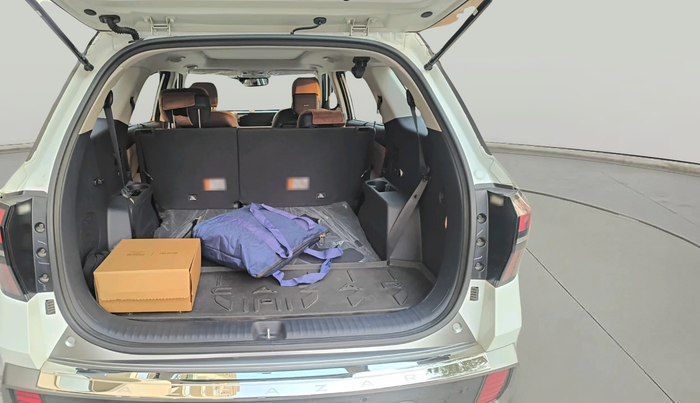 2025 Hyundai ALCAZAR Signature 7 STR 1.5 Turbo GDi Petrol DCT, Petrol, Automatic, 7,238 km, exterior