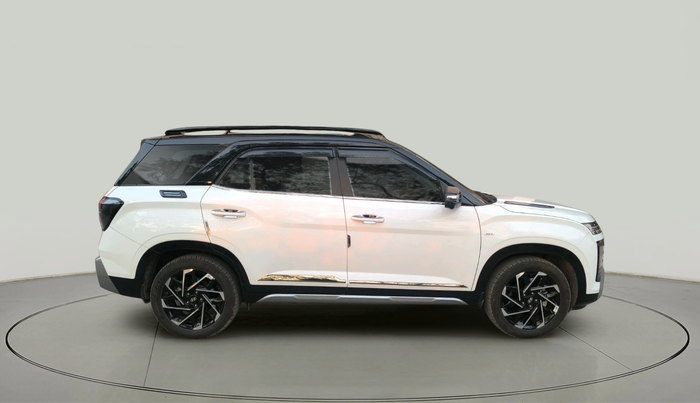 2025 Hyundai ALCAZAR Signature 7 STR 1.5 Turbo GDi Petrol DCT, Petrol, Automatic, 7,238 km, exterior