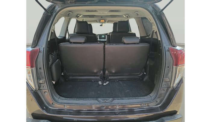 2017 Toyota Innova Crysta 2.4 VX 7 STR, Diesel, Manual, 98,487 km, exterior