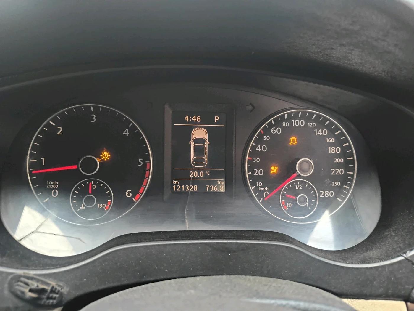 2012 Volkswagen Jetta HIGHLINE TDI AT, Diesel, Automatic, 1,30,051 km, interior
