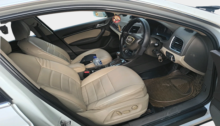 2012 Audi Q3 2.0 TDI QUATTRO, Diesel, Automatic, 2,40,658 km, interior