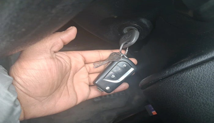 2017 Toyota Innova Crysta 2.4 G 7 STR, Diesel, Manual, 1,22,976 km, interior