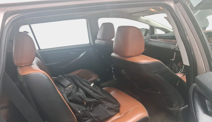 2017 Toyota Innova Crysta 2.4 G 7 STR, Diesel, Manual, 1,22,976 km, interior