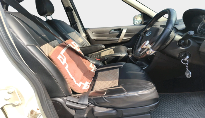 2017 Tata Safari Storme 2.2 VX 4X4, Diesel, Manual, 1,40,823 km, interior