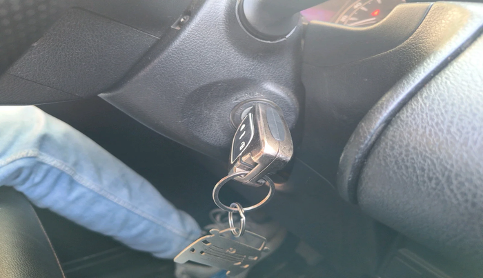 2019 Toyota Innova Crysta 2.4 GX 8 STR, Diesel, Manual, 99,587 km, interior