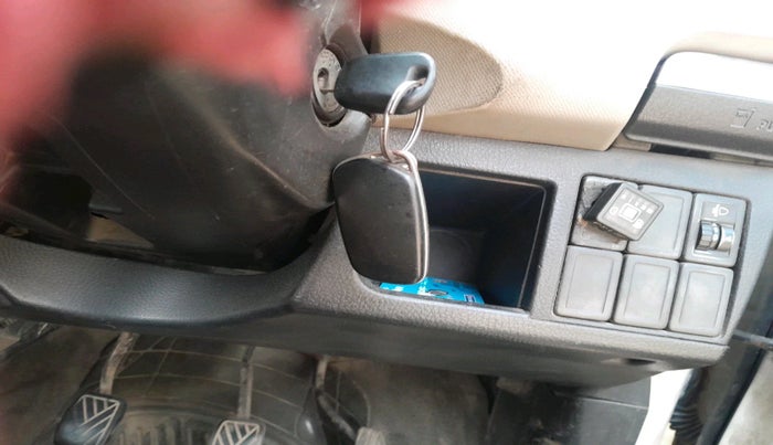 2015 Maruti Wagon R 1.0 LXI, Petrol, Manual, 78,066 km, interior