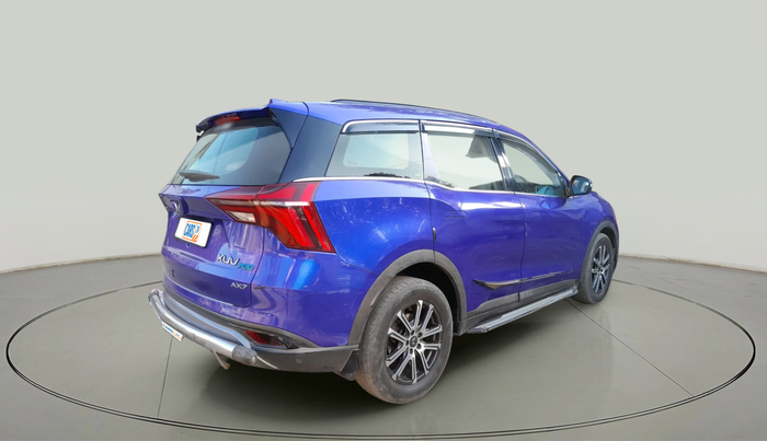 2021 Mahindra XUV700 AX 7 P AT 7 STR, Petrol, Automatic, 1,11,228 km, exterior