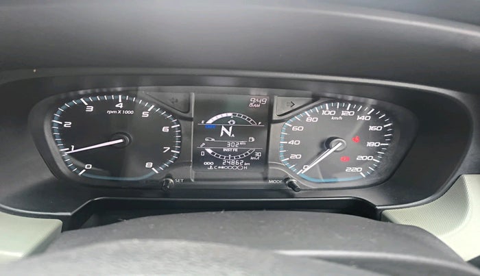 2022 Tata PUNCH ADVENTURE AMT, Petrol, Automatic, 26,000 km, interior