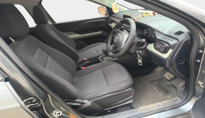 2022 Tata PUNCH ADVENTURE AMT, Petrol, Automatic, 26,000 km, interior