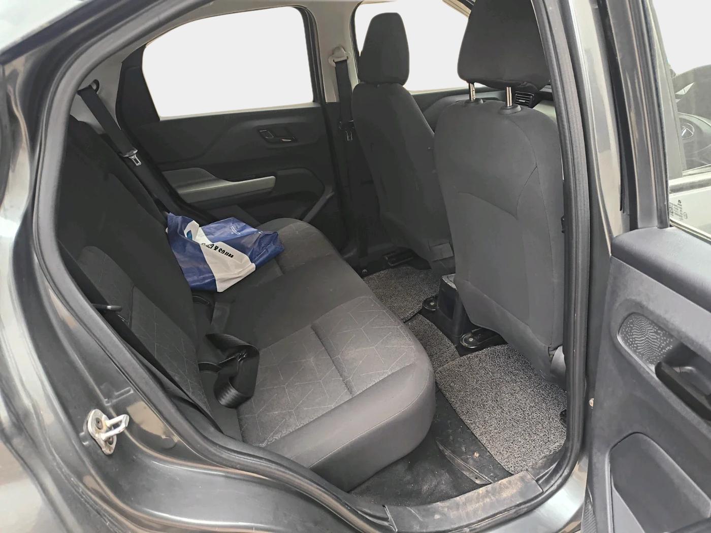 2022 Tata PUNCH ADVENTURE AMT, Petrol, Automatic, 26,000 km, interior