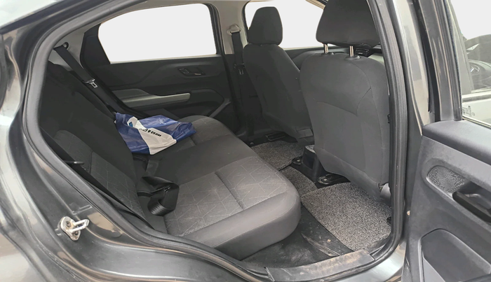 2022 Tata PUNCH ADVENTURE AMT, Petrol, Automatic, 26,000 km, interior