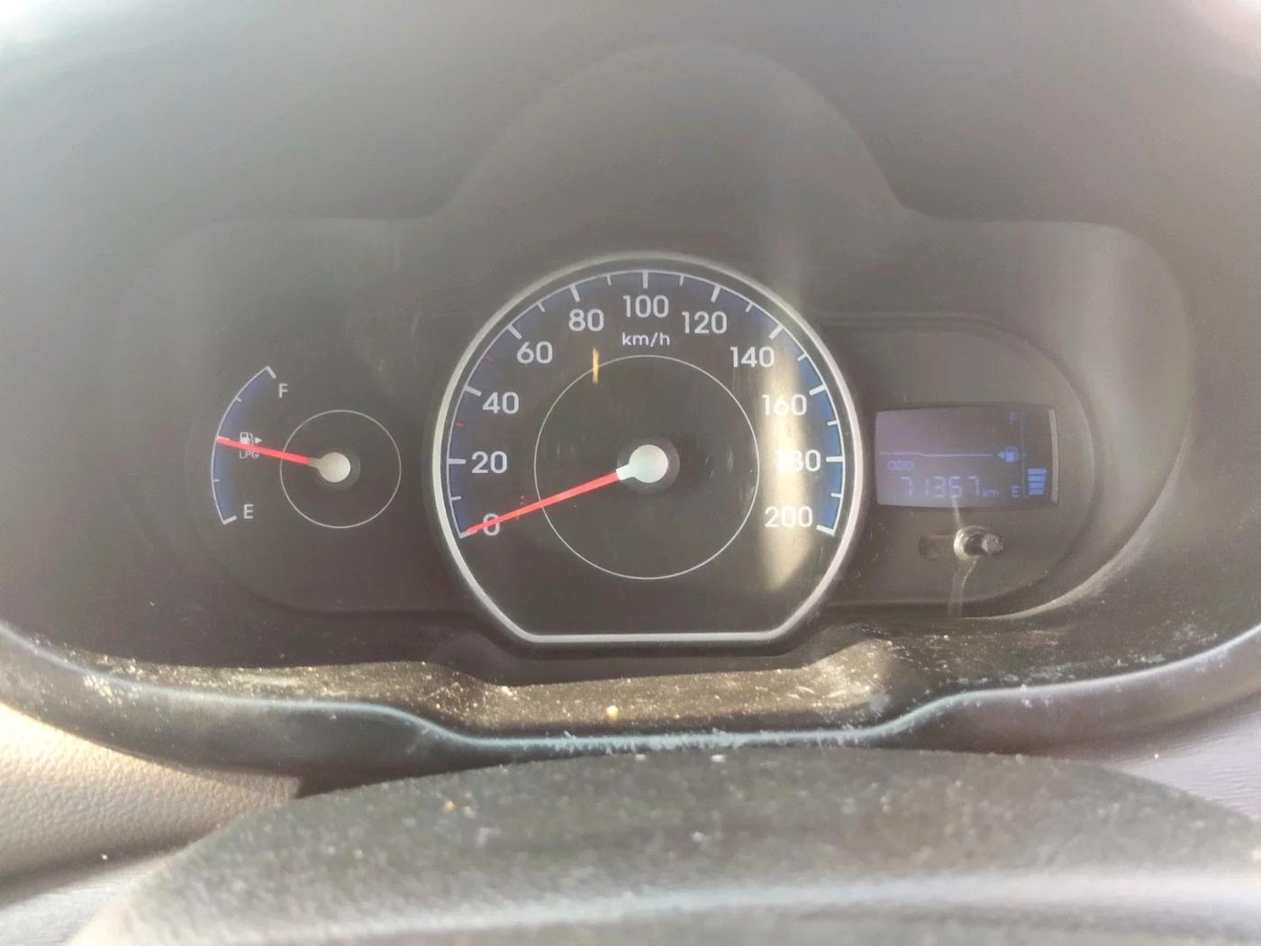 2014 Hyundai i10 SPORTZ 1.1 LPG, Petrol, Manual, 71,357 km, interior