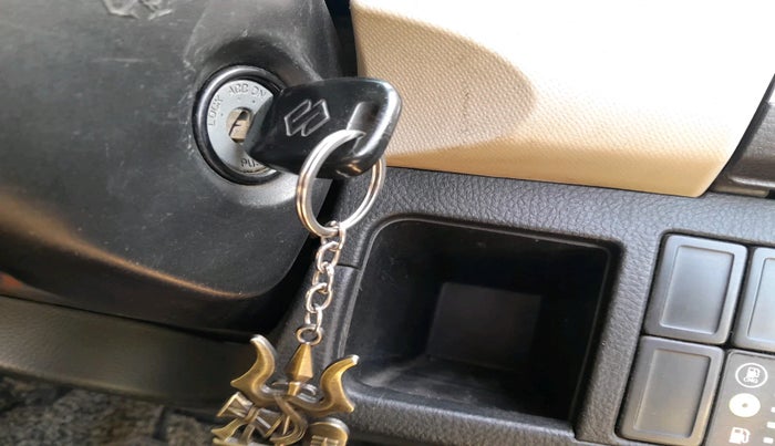 2017 Maruti Wagon R 1.0 LXI CNG, Petrol, Manual, 92,258 km, interior