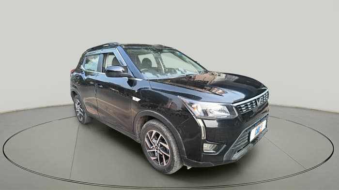 2023 Mahindra XUV300 W6 1.2 PETROL, Petrol, Manual, 31,889 km, exterior