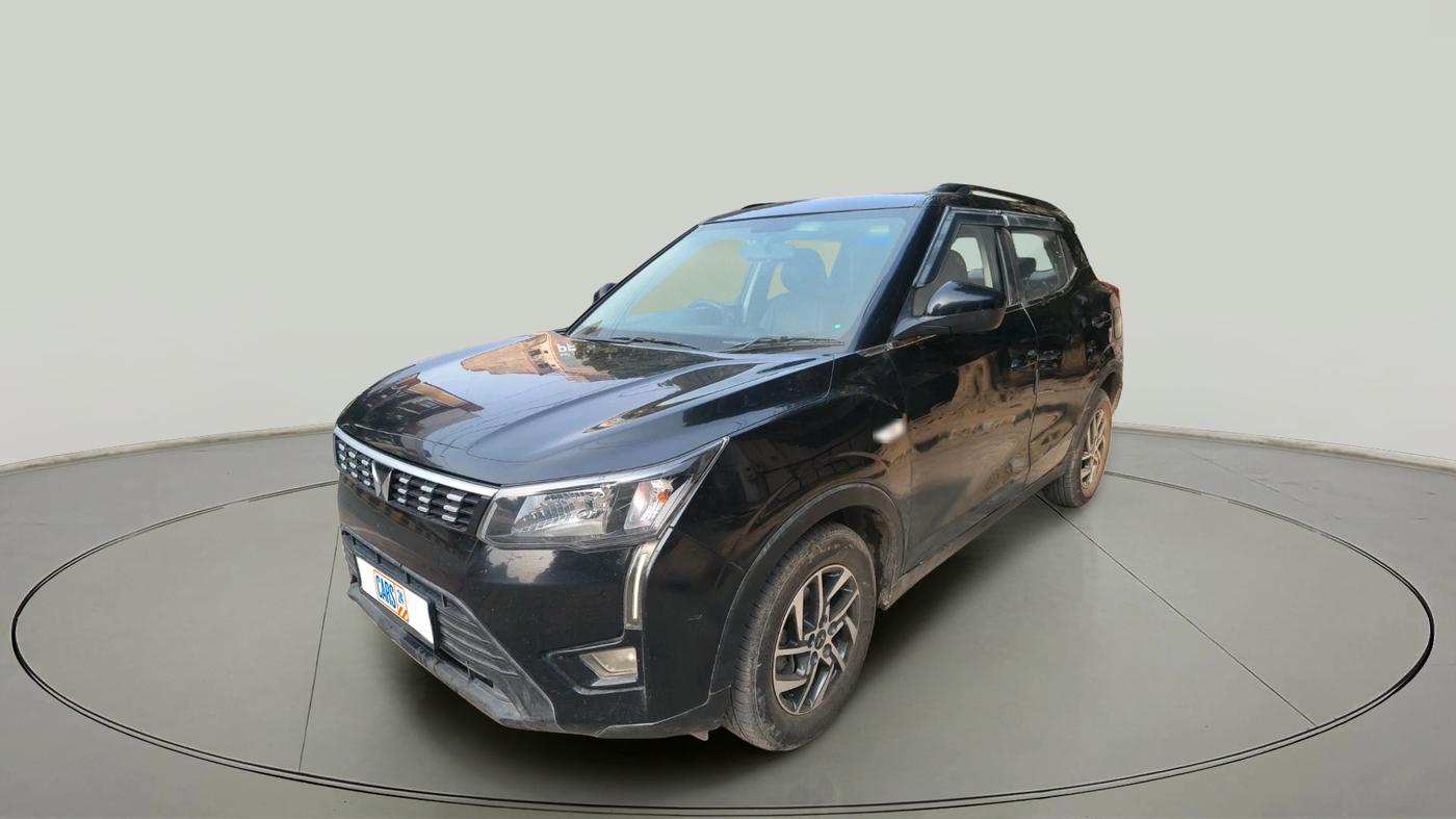 2023 Mahindra XUV300 W6 1.2 PETROL, Petrol, Manual, 31,889 km, exterior