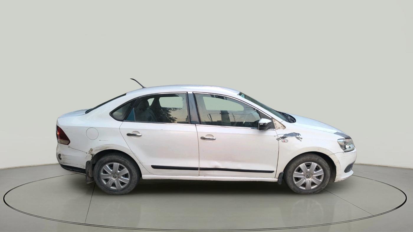 2010 Volkswagen Vento COMFORTLINE 1.6, Petrol, Manual, 65,542 km, exterior