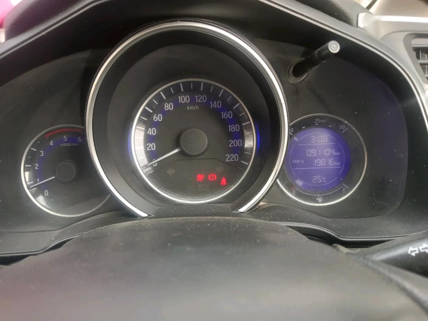 2017 Honda WR-V 1.5L I-DTEC VX MT, Diesel, Manual, 1,12,928 km, interior