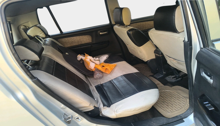 2017 Maruti Wagon R 1.0 VXI, Petrol, Manual, 1,14,748 km, interior