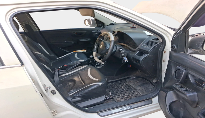2014 Maruti Swift LXI, Petrol, Manual, 72,461 km, interior