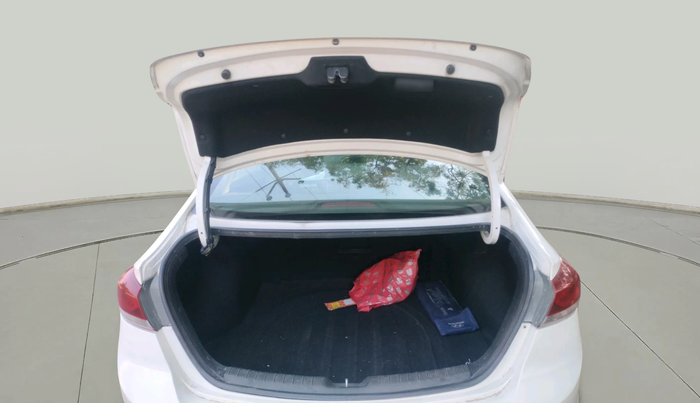 2017 Hyundai New Elantra 1.6 SX (O) MT DIESEL, Diesel, Manual, 82,728 km, exterior