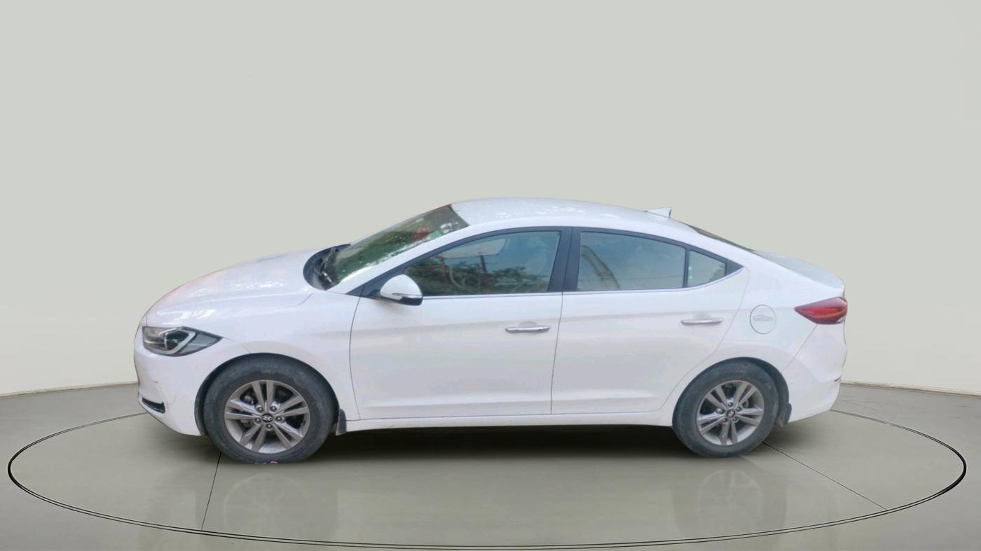 2017 Hyundai New Elantra 1.6 SX (O) MT DIESEL, Diesel, Manual, 82,728 km, exterior