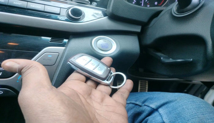 2017 Hyundai New Elantra 1.6 SX (O) MT DIESEL, Diesel, Manual, 82,728 km, interior