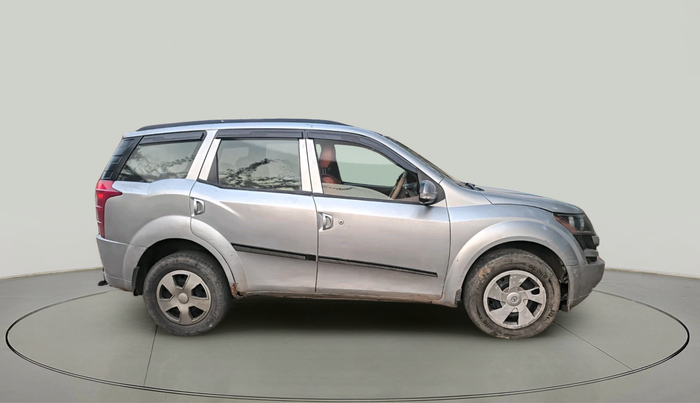 2014 Mahindra XUV500 W4, Diesel, Manual, 1,11,297 km, exterior