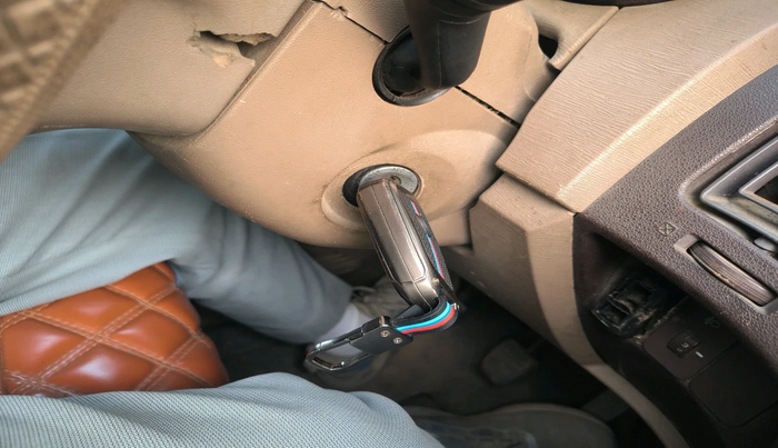 2014 Mahindra XUV500 W4, Diesel, Manual, 1,11,297 km, interior