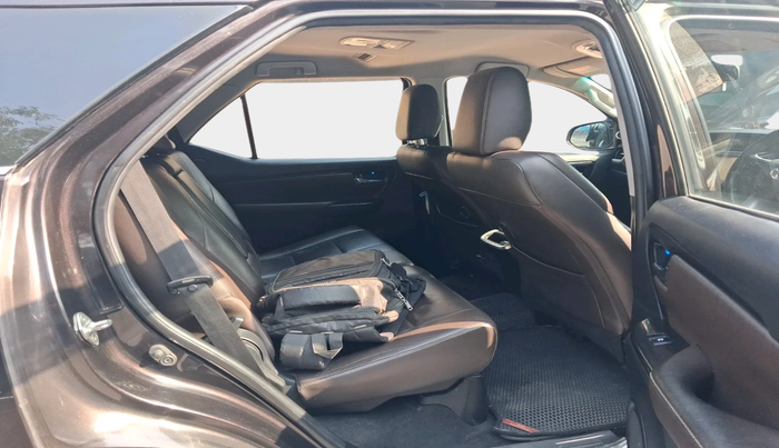 2017 Toyota Fortuner 2.8 4X4 AT, Diesel, Automatic, 2,56,000 km, interior