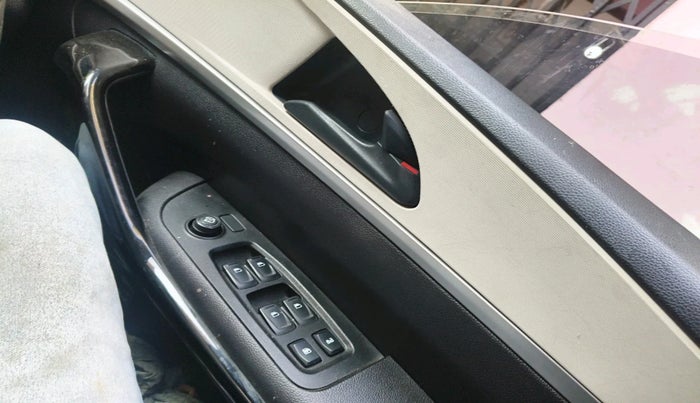 2023 Mahindra XUV700 AX 5 D MT 7 STR, Diesel, Manual, 47,061 km, interior