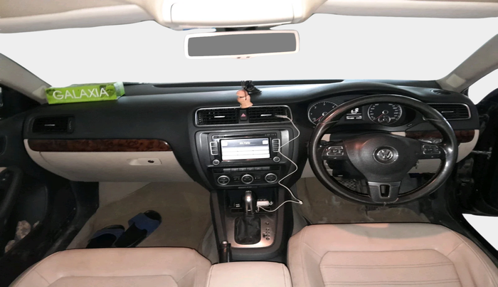 2014 Volkswagen Jetta HIGHLINE TDI AT, Diesel, Automatic, 1,65,444 km, interior