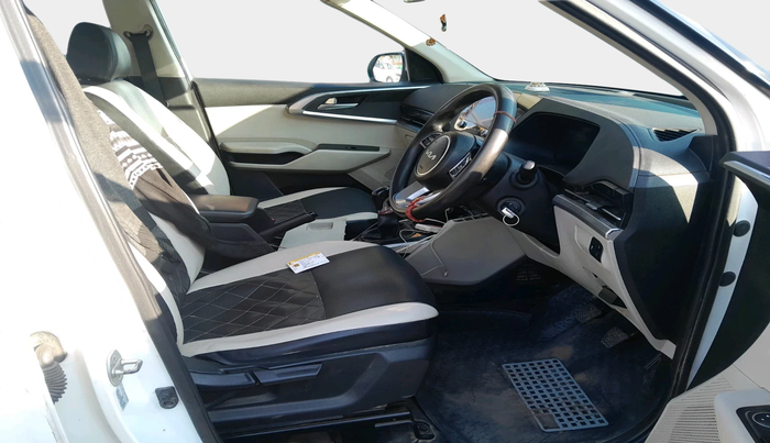 2023 KIA CARENS PRESTIGE 1.5 DIESEL 7 STR, Diesel, Manual, 2,26,405 km, interior