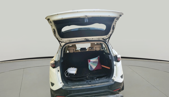 2022 Tata Harrier XE 2.0L KRYOTEC, Diesel, Manual, 1,18,411 km, exterior