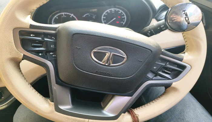 2022 Tata Harrier XE 2.0L KRYOTEC, Diesel, Manual, 1,18,411 km, interior