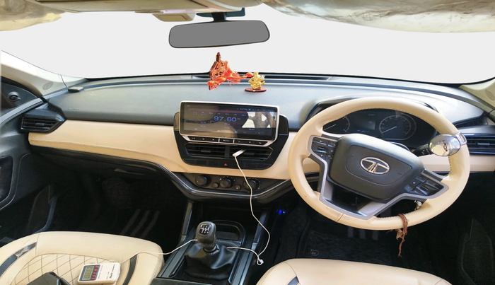 2022 Tata Harrier XE 2.0L KRYOTEC, Diesel, Manual, 1,18,411 km, interior