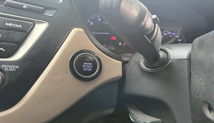 2015 Hyundai Elite i20 ASTA 1.2, Petrol, Manual, 1,29,407 km, interior